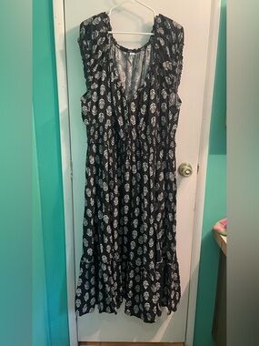 Old Navy Black Leaf-Print Sleeveless Maxi Dress 3X